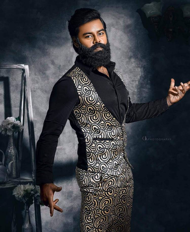 Here are Some Dapper Looks of Versatile Actor and Producer #RKSuresh as He Always Looks Bold and Classy!