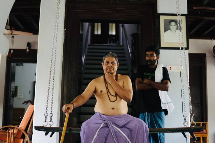 இருள் அரசன் ஓடியனின் திகில் சம்பவங்களை தாங்கி வரும் ‘கருவு’