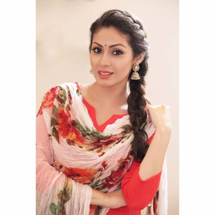 Actress #sadha looks fresh as a daisy in the floral attire she wore for her latest photoshoot stills