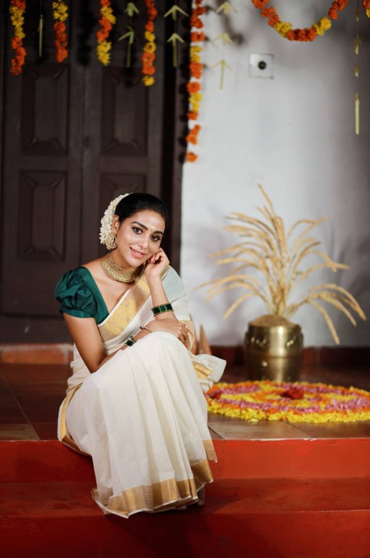 Happy #Onam..!  #Onam2021 special photos from #AradhyaAnn