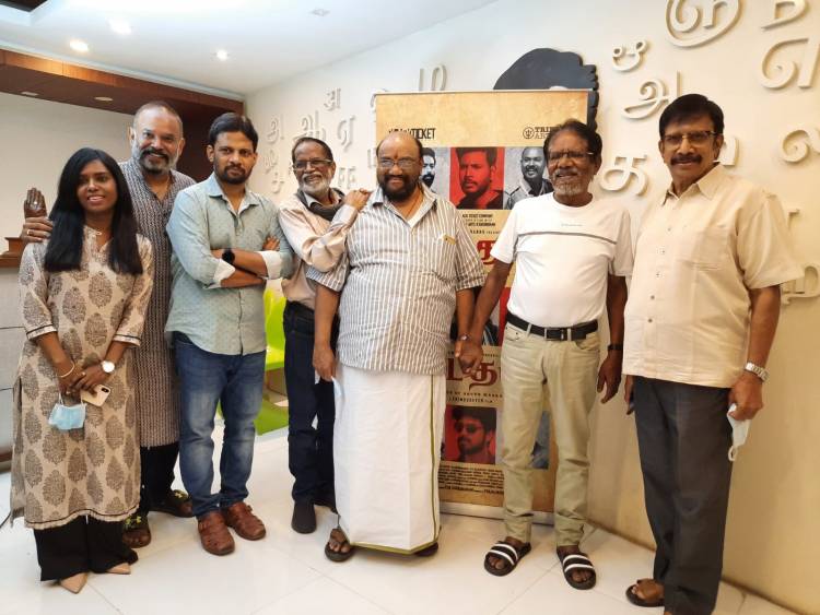 Ace Director @offBharathiraja sir watched the movie #KasadaTabara yesterday and heaped praised the team with loaded emotions...