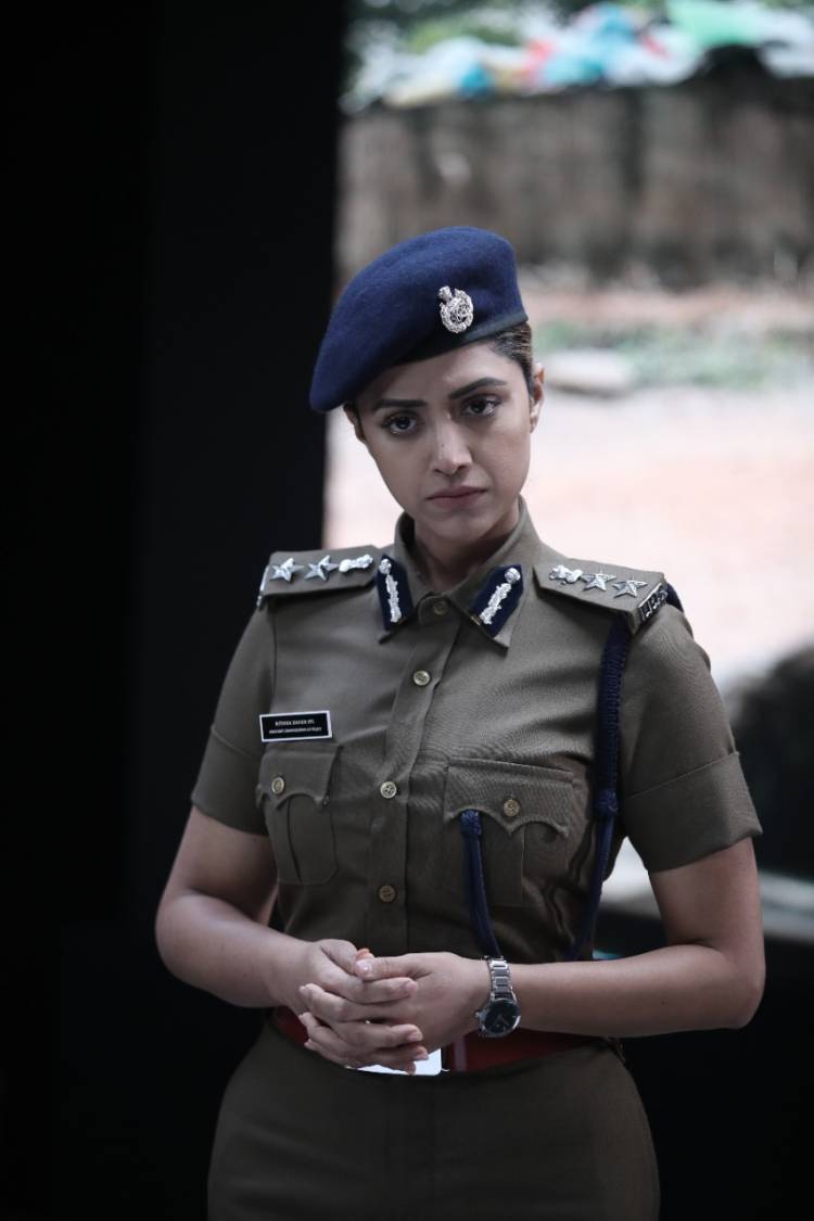 டொவினோ தாமஸ் நடித்த "கடைசி நொடிகள்"  முழு நீள கிரைம் படம்