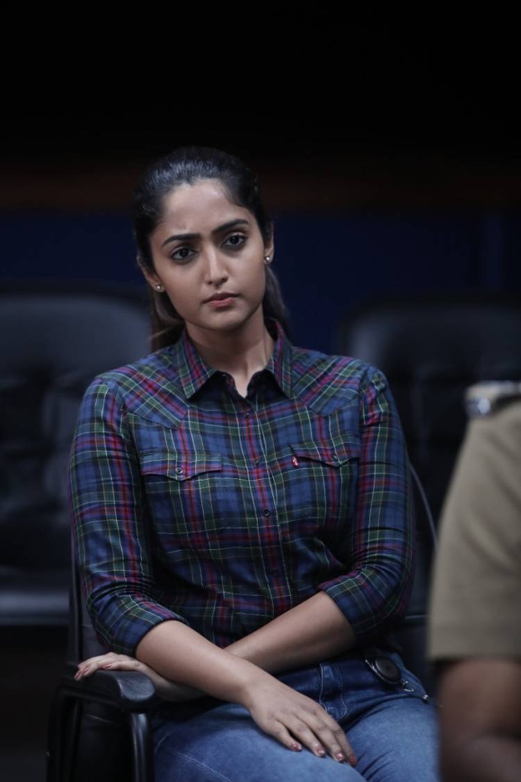 டொவினோ தாமஸ் நடித்த "கடைசி நொடிகள்"  முழு நீள கிரைம் படம்