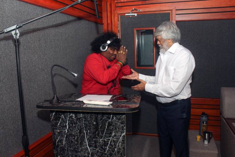 -@iYogiBabu completed his dubbing for #Andhagan, Staring 