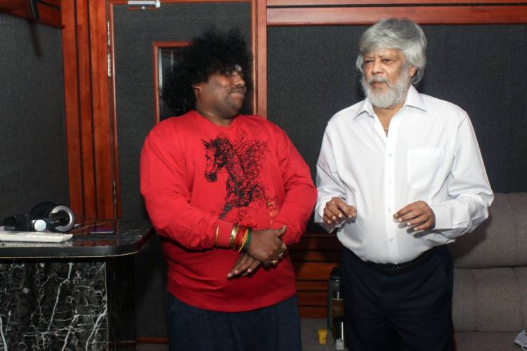 -@iYogiBabu completed his dubbing for #Andhagan, Staring 