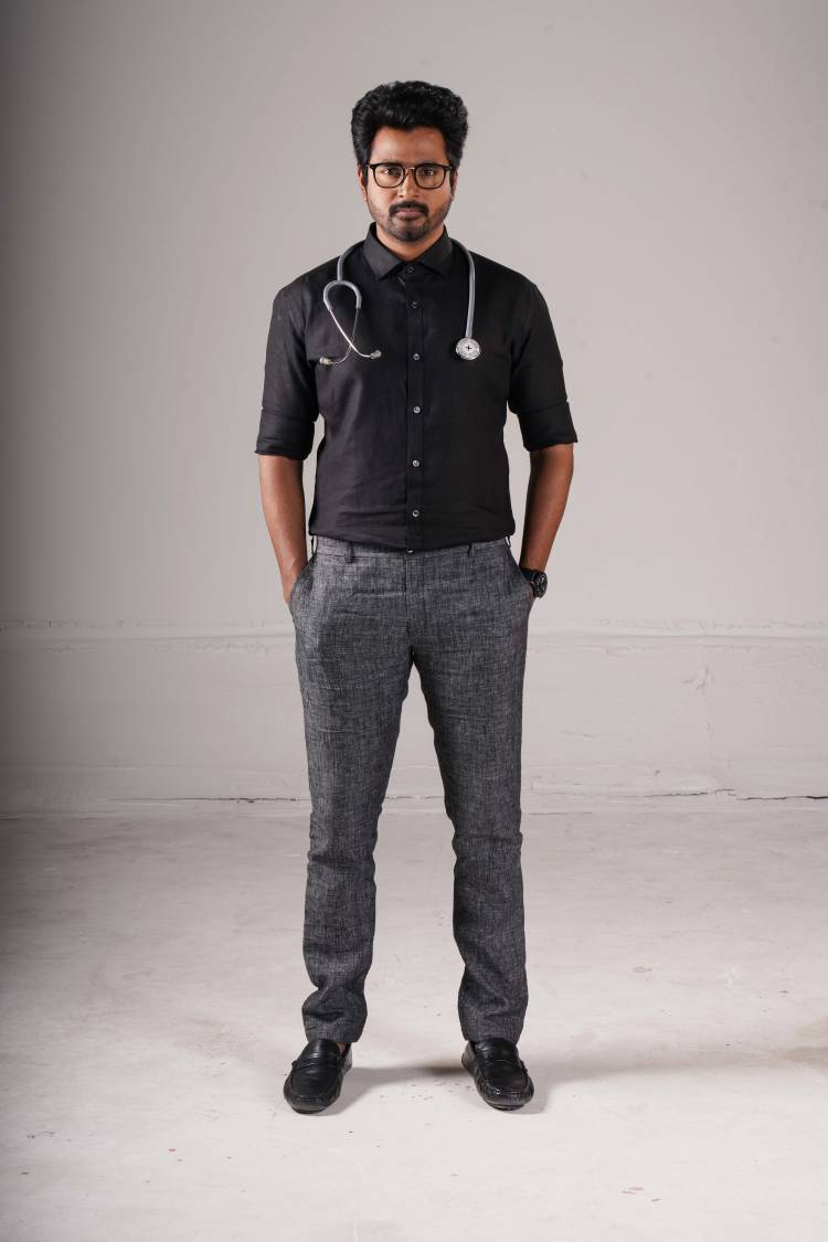 KJR Studios சார்பில் கோட்டபாடி  J ராஜேஷ்,  சிவகார்த்திகேயனின்  Sivakarthikeyan Productions உடன் இணைந்து வழங்க, நெல்சன் திலீப்குமார் இயக்கத்தில் சிவகார்த்திகேயனின் “டாக்டர்” திரைப்படம் அக்டோபர் 2021 ல் வெளியாகிறது !