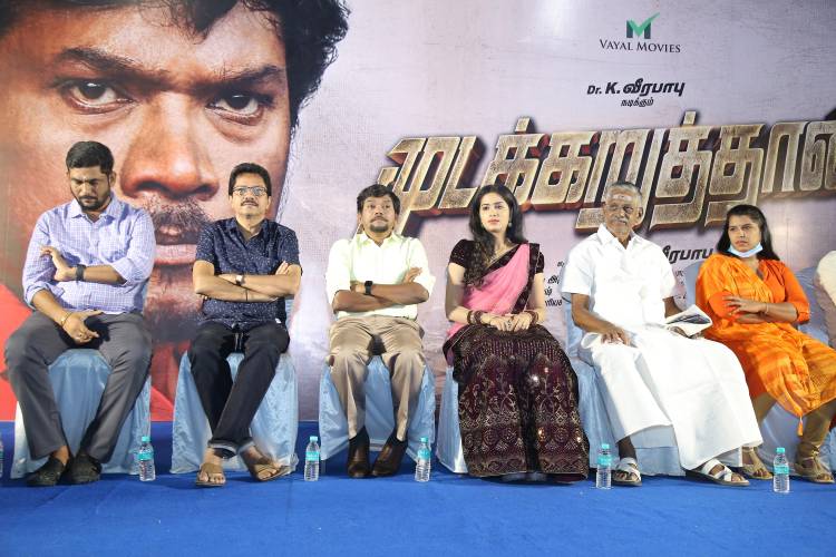 நீண்ட இடைவெளிக்கு பிறகு இசையமைப்பாளர் சிற்பி & பழனி பாரதி இணையும் புதிய படம் முடக்கறுத்தான் . தற்போது  K .வீரபாபு 'முடக்கறுத்தான் ' எனும் புதிய படத்தை இயக்கி நடிக்கிறார் .