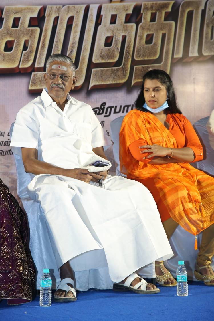 நீண்ட இடைவெளிக்கு பிறகு இசையமைப்பாளர் சிற்பி & பழனி பாரதி இணையும் புதிய படம் முடக்கறுத்தான் . தற்போது  K .வீரபாபு 'முடக்கறுத்தான் ' எனும் புதிய படத்தை இயக்கி நடிக்கிறார் .