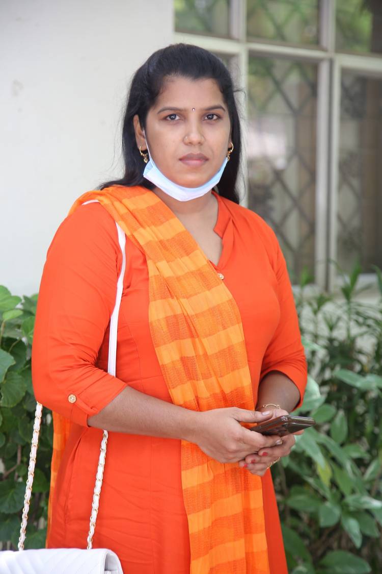நீண்ட இடைவெளிக்கு பிறகு இசையமைப்பாளர் சிற்பி & பழனி பாரதி இணையும் புதிய படம் முடக்கறுத்தான் . தற்போது  K .வீரபாபு 'முடக்கறுத்தான் ' எனும் புதிய படத்தை இயக்கி நடிக்கிறார் .
