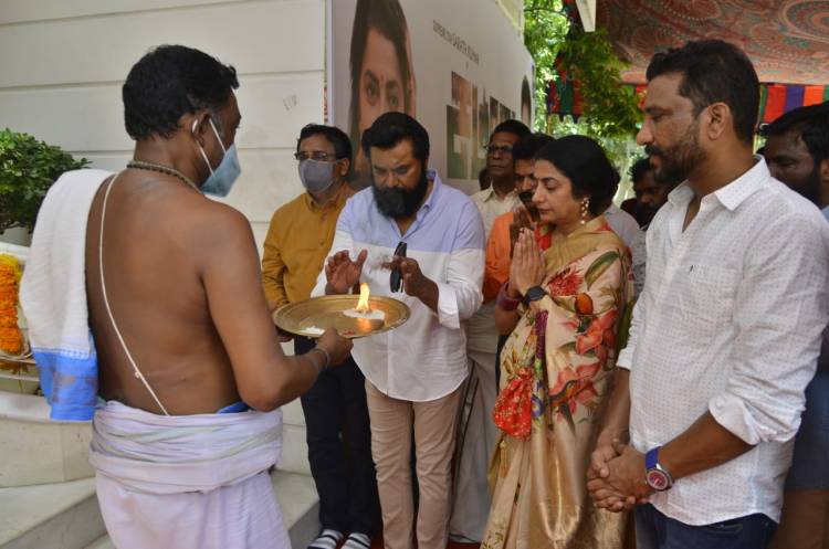 நடிகர் சரத்குமார் நடிக்கும் புதிய படம்  பூஜையுடன், இன்று இனிதே துவங்கியது !