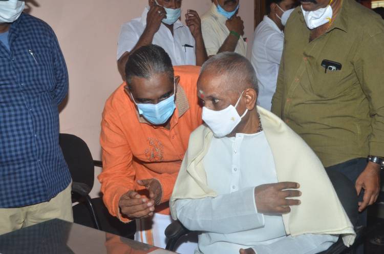 “பத்மவிபூஷண்” பாடும் நிலா திரு.S.P.பாலசுப்ரமணியம் அவர்களின் முதலாம் ஆண்டு நினைவு அஞ்சலி திரைப்பட இசைக்கலைஞர்கள்  சங்க வளாகத்தில் “பத்மவிபூஷண்” “இசைஞானி” இளையராஜா அவர்களின் தலைமையில் நடைபெற்றது. 