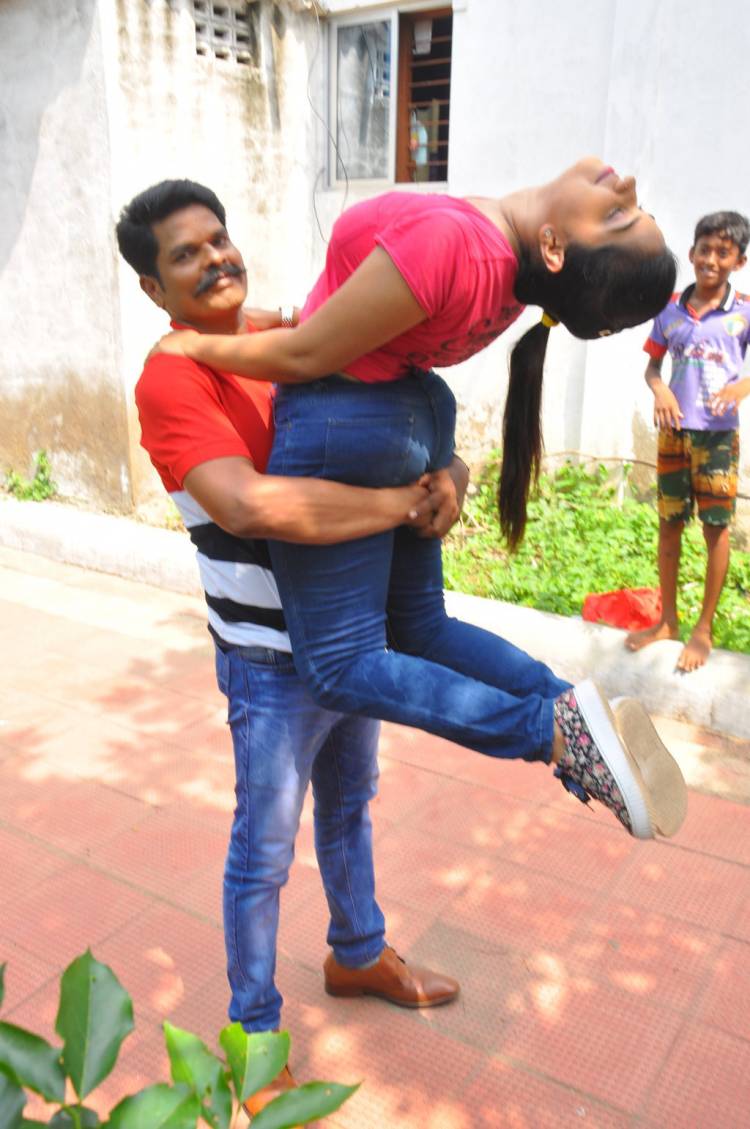 நம்பிராஜ் இயக்கத்தில் வி.ரவி - மதுஸ்ரீ நடிக்கும் " யாரது" படத்தின் கிளைமேக்சில் புதுமை 