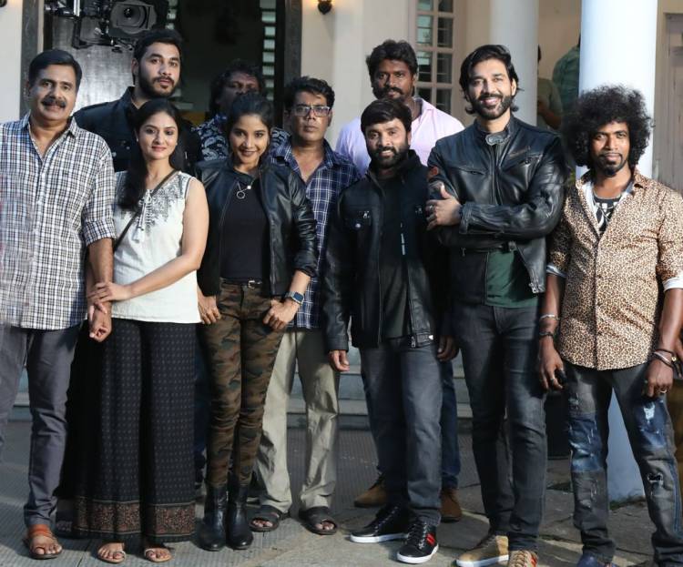 ராய்ஸ் மேட் பிரைவேட் லிமிடட் தயாரிப்பு நிறுவனம் தயாரிப்பில் வல்லதேசம் வெற்றிக்கு பிறகு இயக்குனர் N.T.நந்தா இயக்கும் இரண்டாவது படம் ‘குறுக்கு வழி’.