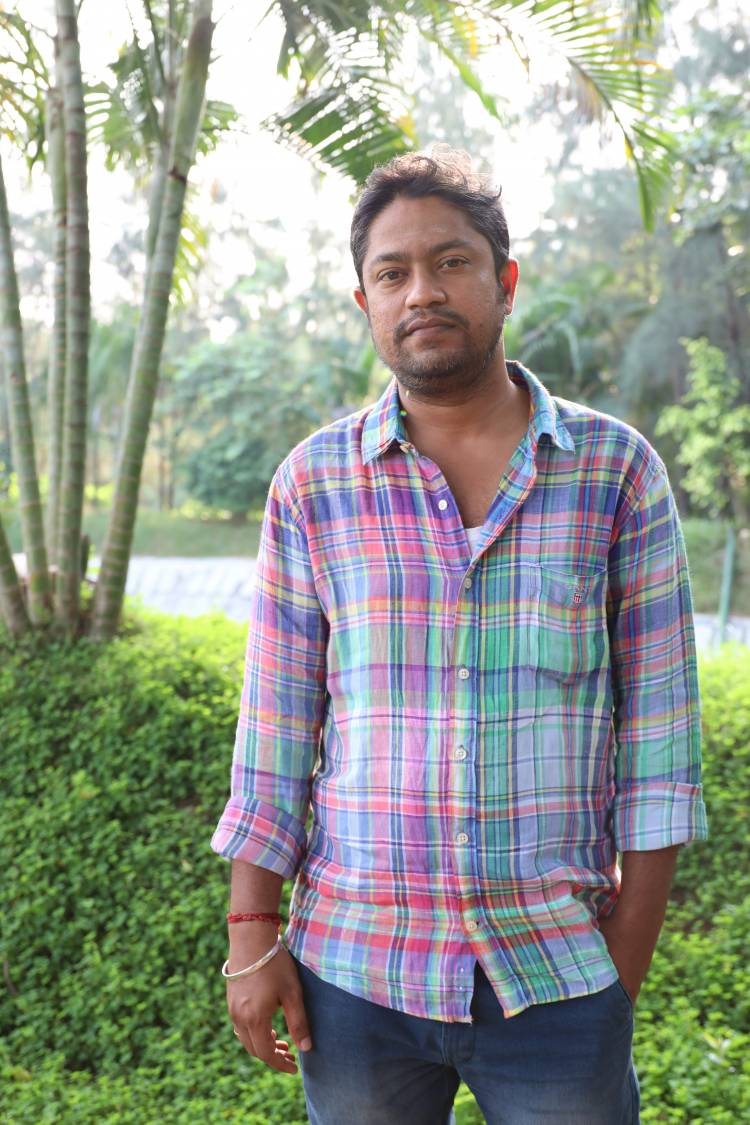 SKLS கேலக்சி மால் புரொடக்‌ஷன்ஸ், மெட்ராஸ் ஸ்டோரிஸ் உடன் இணையும் சர்ஜுன் இயக்கத்தில் புதிய படம் 