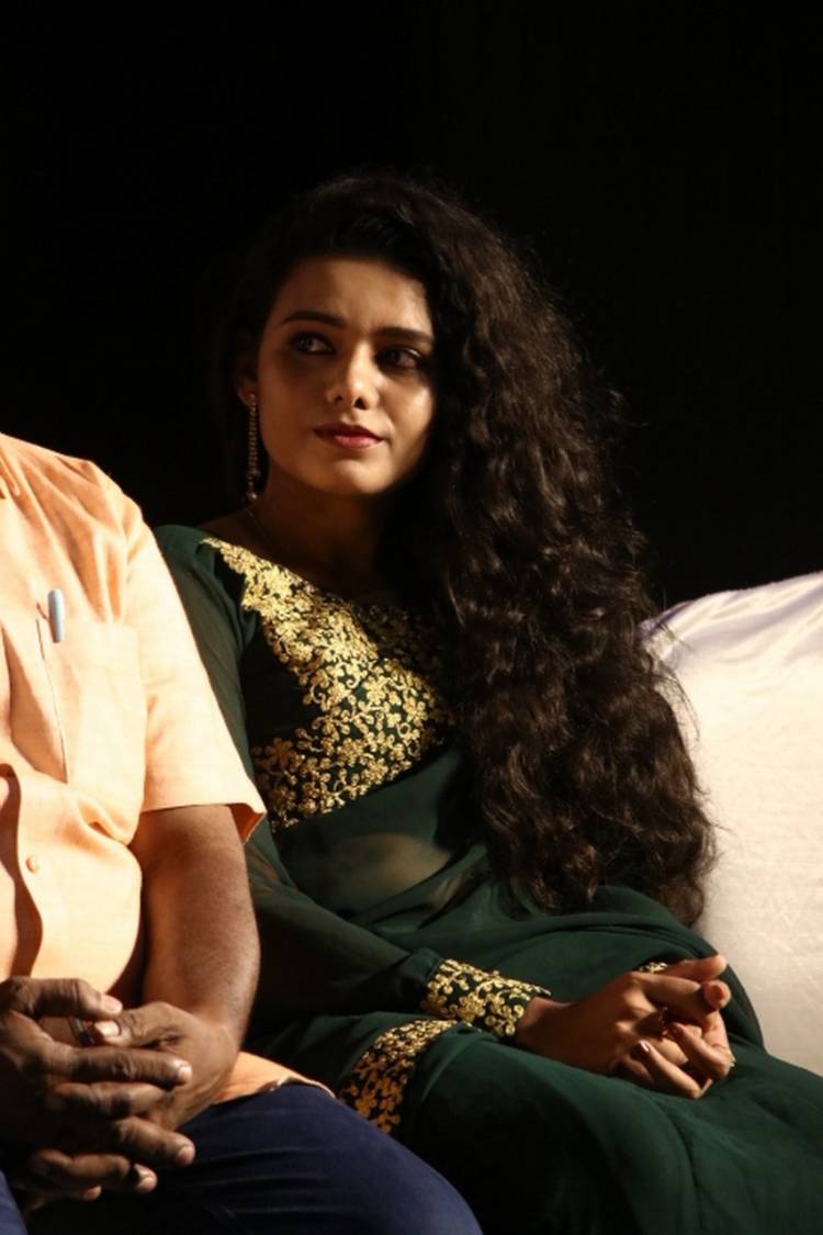 NMH இண்டநேஷனல் பிக்சர்ஸ் வழங்கும் "முதல் மனிதன்" இசை வெளியீடு !