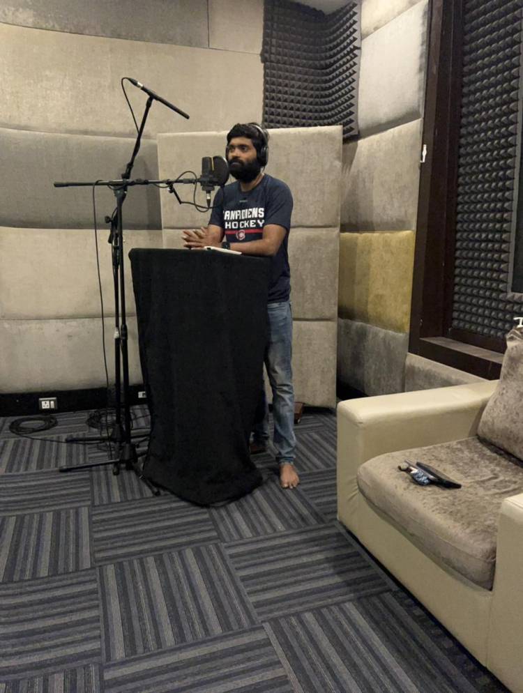 தீபாவளி திருநாளில் நடிகர் வெற்றி நடிக்கும் 'ரெட் சேன்டில்' படத்தின் டப்பிங் துவங்கியது.
