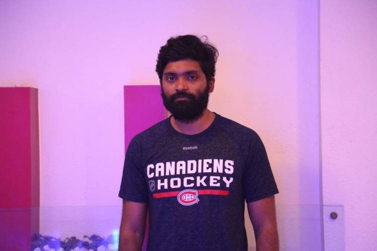 தீபாவளி திருநாளில் நடிகர் வெற்றி நடிக்கும் 'ரெட் சேன்டில்' படத்தின் டப்பிங் துவங்கியது.