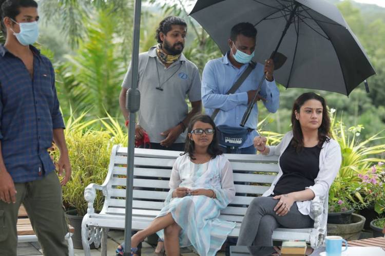 'கிராண்மா ' ஹாலிவுட் தரத்தில் ஒரு ஹாரர் படம்!