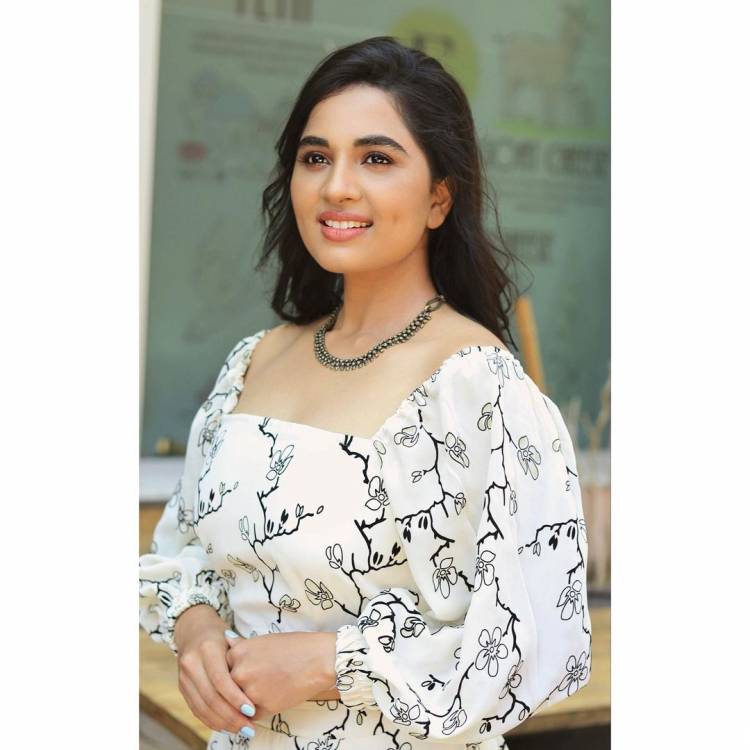 Actress #SrushtiDange looks every inch gorgeous in her latest photoshoot stills. Here take a look at the stills