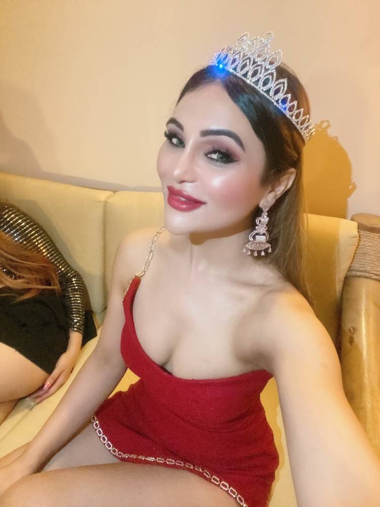 Model and actress Ashweenee Aher radiates positivity in her Birthday pictures straight from the Maldives