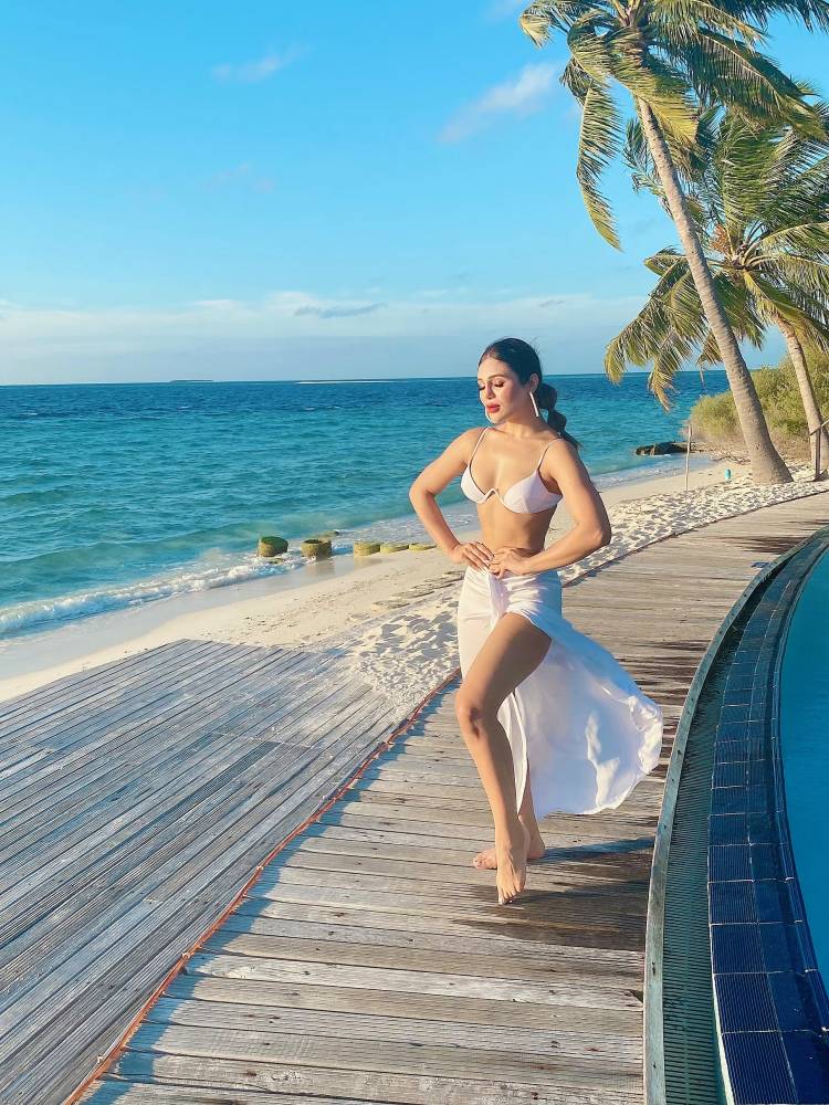 Model and actress Ashweenee Aher radiates positivity in her Birthday pictures straight from the Maldives