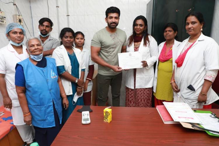 ரசிகர்களுடன் இணைந்து இரத்த தானம் செய்த நடிகர் அருண்விஜய் ! 