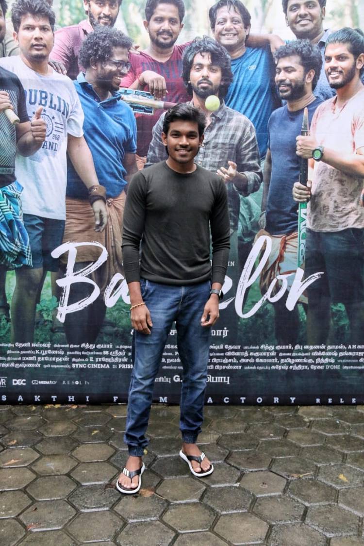 AXESS FILM FACTORY G. DILLI BABU PRESENTS  SATHISH SELVAKUMAR DIRECTORIAL  GV PRAKASH KUMAR-DIVYABHARATHI STARRER “BACHELOR” PRE-RELEASE EVENT 