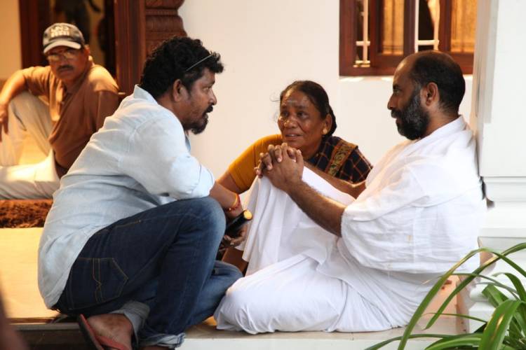 மனதை உலுக்கும் பாடல்! மீண்டும் கிராமிய பாடகர் அறிமுகம்.  “எங்கிருந்தோ கத்துதம்மா செங்குருவி.. “ “ஐஸ்வர்யா முருகன்”  திரைப்படத்தின் மூன்றாவது பாடல் வெளியீடு  ! 