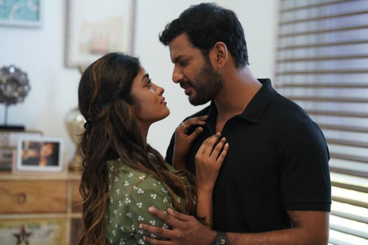 கிறிஸ்துமஸ் நாளில் நடிகர் விஷாலின் “வீரமே வாகை சூடும்” திரைப்பட டீசர்  ! 