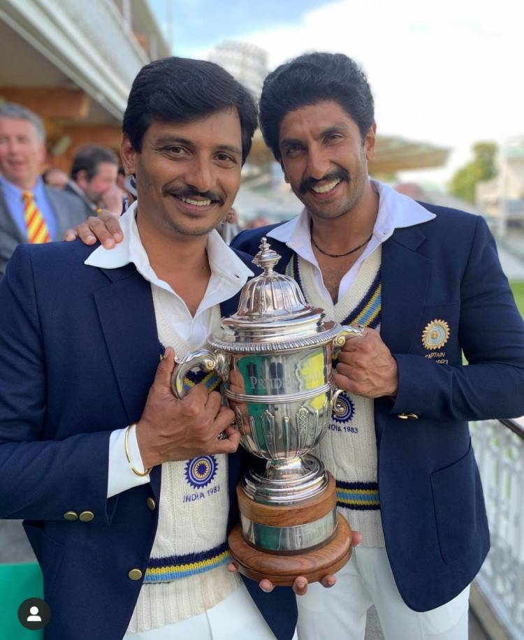 நடிகர் ஜீவா இந்திய சினிமாவின் நாயகன் ஆனார். கிரிக்கெட்டில் முதல் உலக கோப்பையெய்  வாங்கிய கபில்தேவ் பற்றிய #83 படத்தில் நடித்ததின் மூலம் இந்தியா முழுக்க  கொண்டாடப்படுகிறார்.