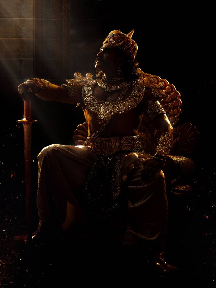 குடியரசு தினத்தை முன்னிட்டு 12 சுதந்திர போராட்ட வீரர்களாக அவதாரம் எடுத்திருக்கும் நடிகரின் புதுமையான முயற்சி