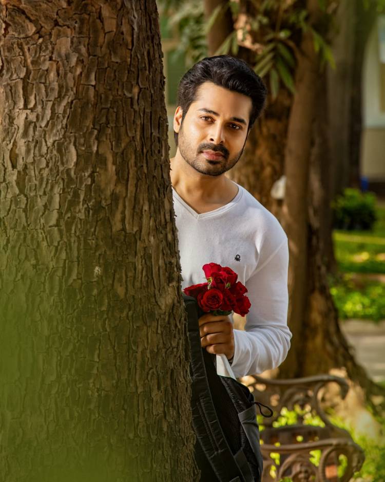 நடிகை காவேரி கல்யாணி இயக்கத்தில், K2K புரொடக்ஷன்ஸ் தயாரிப்பில் சேத்தன் சீனு நடிக்கும் படத்தின் காதலர் தின சிறப்பு போஸ்டர் கவனத்தை ஈர்த்துள்ளது
