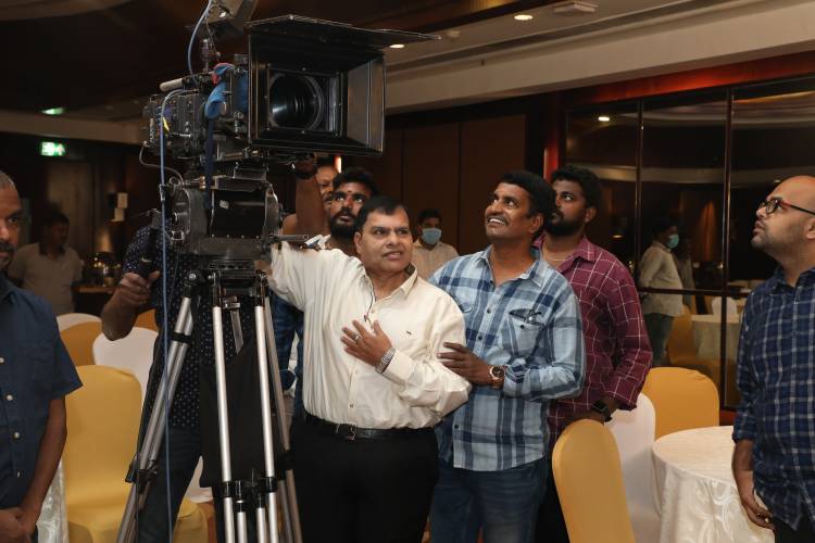 R.Kannan to direct Hansika in a science -fiction , fantasy, horror comedy.