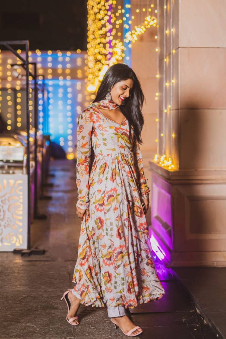 The exquisitely elegant #NivedhithaaSathish sparkles with enchanting grace in her latest photoshoot.