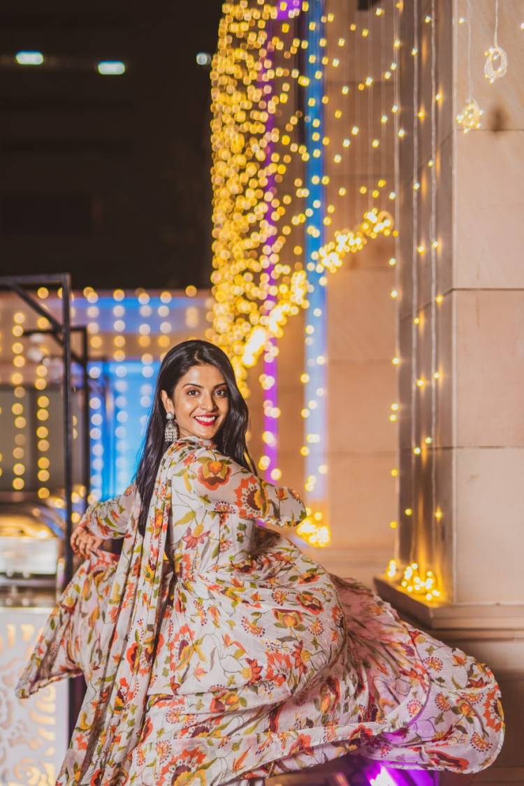 The exquisitely elegant #NivedhithaaSathish sparkles with enchanting grace in her latest photoshoot.