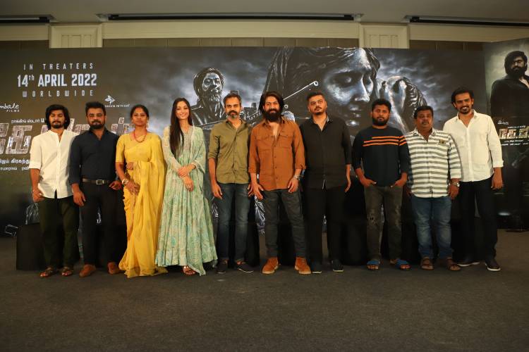 தமிழ் திரை உலகினர் கடும் உழைப்பாளிகள் என்றும், ஒவ்வொரு மொழிக்கும் உரிய மரியாதையை தர வேண்டுமென்றும் ‘கே ஜி எஃப் 2’ படத்தின் பத்திரிகையாளர் சந்திப்பில் பேசும்போது ‘ராக்கிங் ஸ்டார்’ யஷ் தெரிவித்தார்.