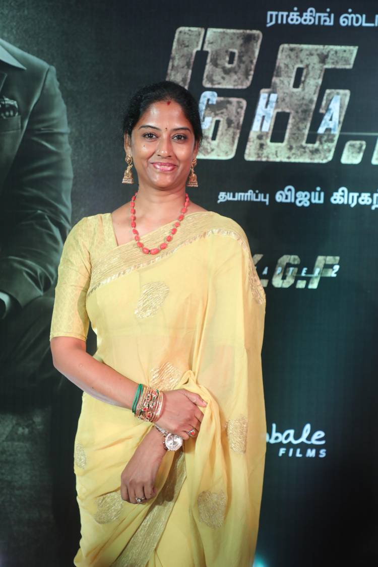 தமிழ் திரை உலகினர் கடும் உழைப்பாளிகள் என்றும், ஒவ்வொரு மொழிக்கும் உரிய மரியாதையை தர வேண்டுமென்றும் ‘கே ஜி எஃப் 2’ படத்தின் பத்திரிகையாளர் சந்திப்பில் பேசும்போது ‘ராக்கிங் ஸ்டார்’ யஷ் தெரிவித்தார்.