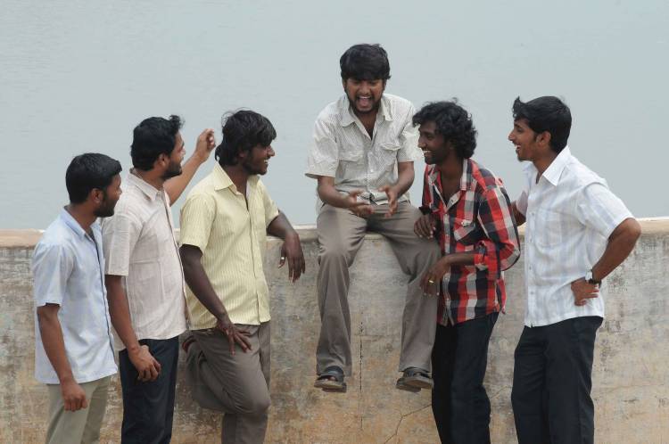 பிர்லியன்ட் மூவிஸ் தயாரிப்பில்  ‘திவ்யா மீது காதல்’