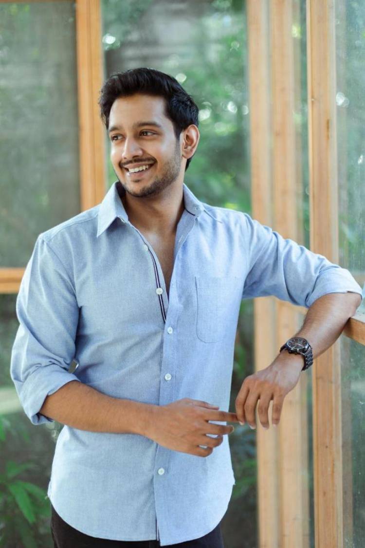 சிவாஜி கணேசன் பேரன்  தர்சன் கணேசன் ஹீரோவாக விரைவில் அறிமுகம். 