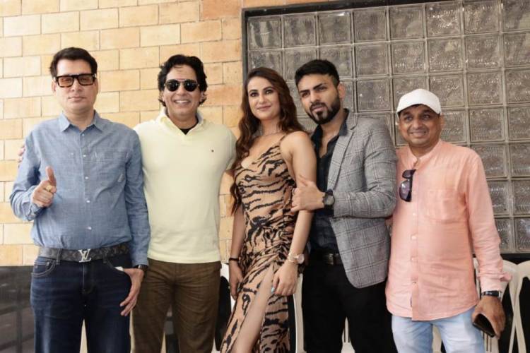 Director Sajan Agarwal recorded Ek Ladki Song staring Aman Verma Ruchi Gujjar and Jubin Shah