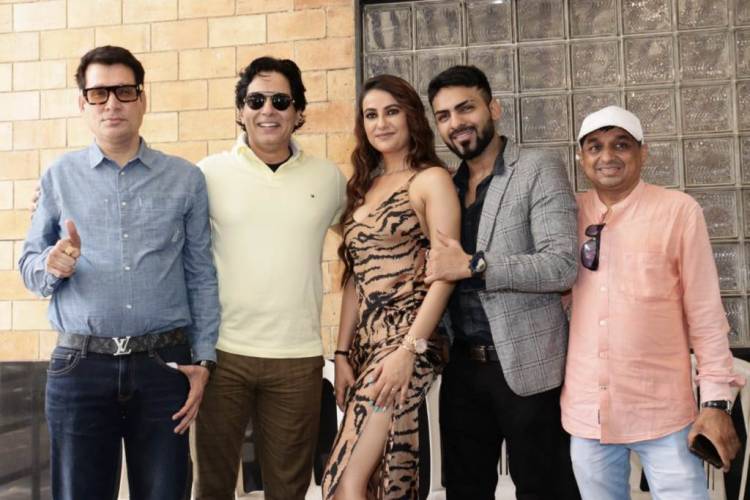 Director Sajan Agarwal recorded Ek Ladki Song staring Aman Verma Ruchi Gujjar and Jubin Shah