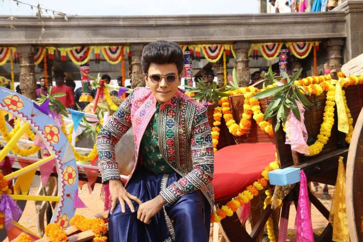 லெஜண்ட் சரவணன் நடிக்கும் ’தி லெஜண்ட்’ படத்தின் பிரமாண்ட டிரைலர் & இசை வெளியீட்டு விழா 