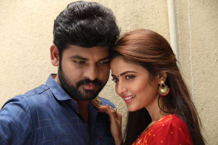 சொந்த வீடு வாங்க குடும்பத்துடன் போராடும் நடிகர் விமல்.