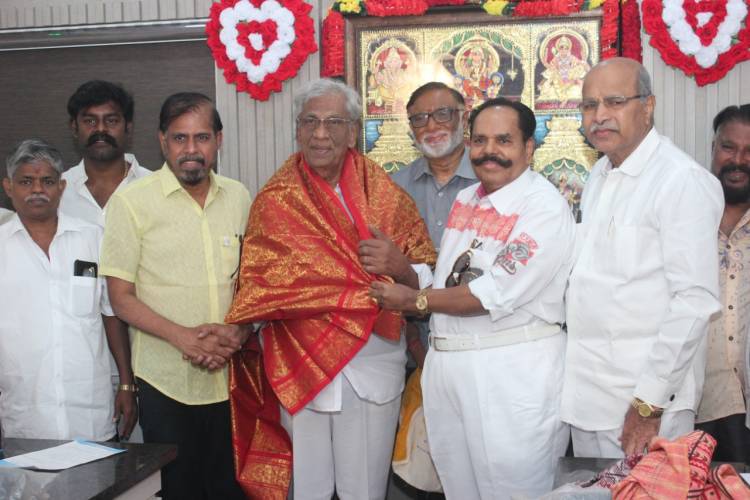 திரைப்பட வினியோகஸ்தர்கள் சங்க தலைவராக கே.ராஜன் பதவி ஏற்பு!.