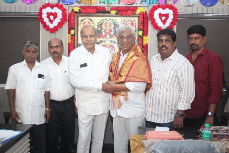 திரைப்பட வினியோகஸ்தர்கள் சங்க தலைவராக கே.ராஜன் பதவி ஏற்பு!.