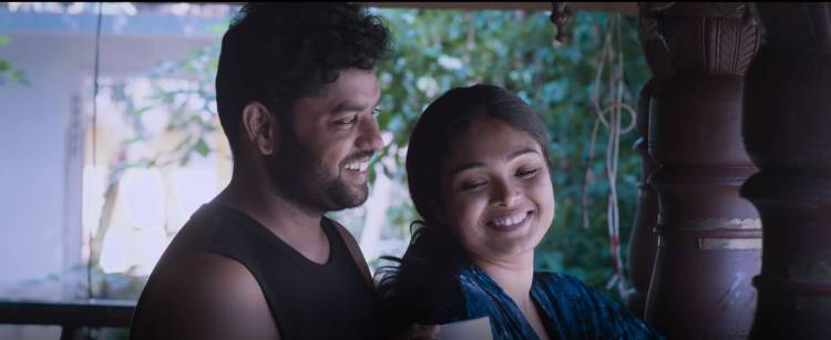 'என் பார்வையில் உன்னைத் தேடி' ரொமாண்டிக் பாடல் ஆல்பம் !  