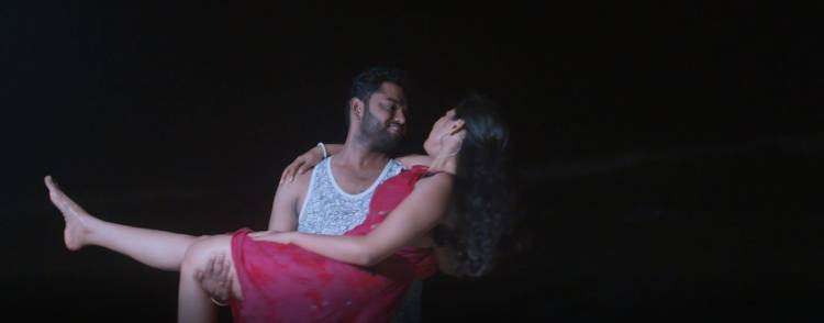 'என் பார்வையில் உன்னைத் தேடி' ரொமாண்டிக் பாடல் ஆல்பம் !  