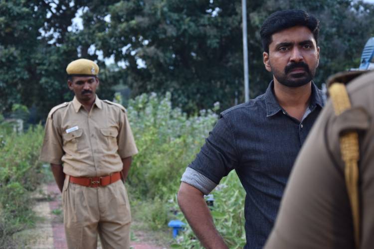 ’D 3’ டைட்டில் லுக்கை வெளியிட்ட வெங்கட்பிரபு
