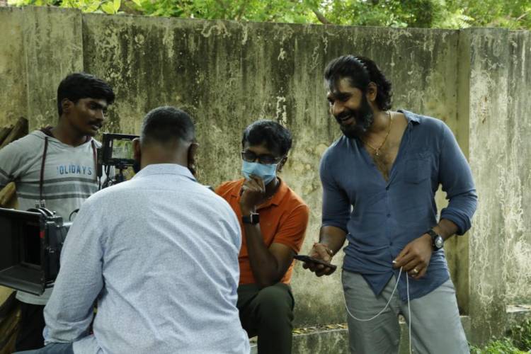 ராணா புரொடக்‌ஷன்ஸ்  சார்பில் நடிகர்கள் ரமணா, நந்தா இணைந்து தயாரிக்கும் படம் "லத்தி". 