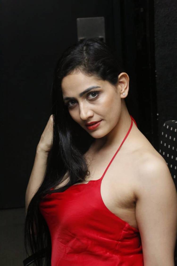 Emblazoned with colour red @komalsharmaj looks absolutely stunning and fierce in her latest photo shoot. 